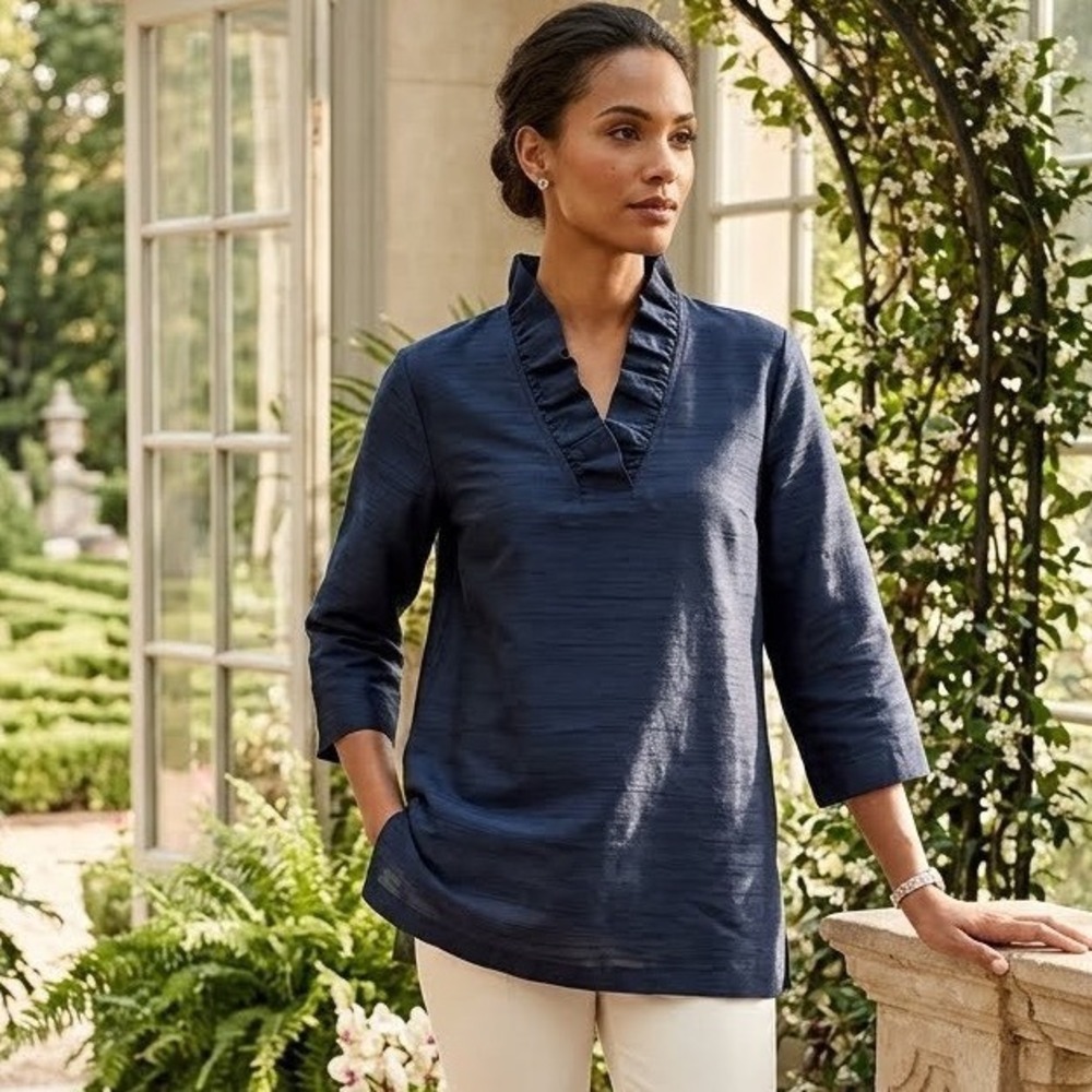Crown & Ivy Navy Blue Ruffle V-Neck Slub Tunic Top 3/4 Sleeve L Minimalist